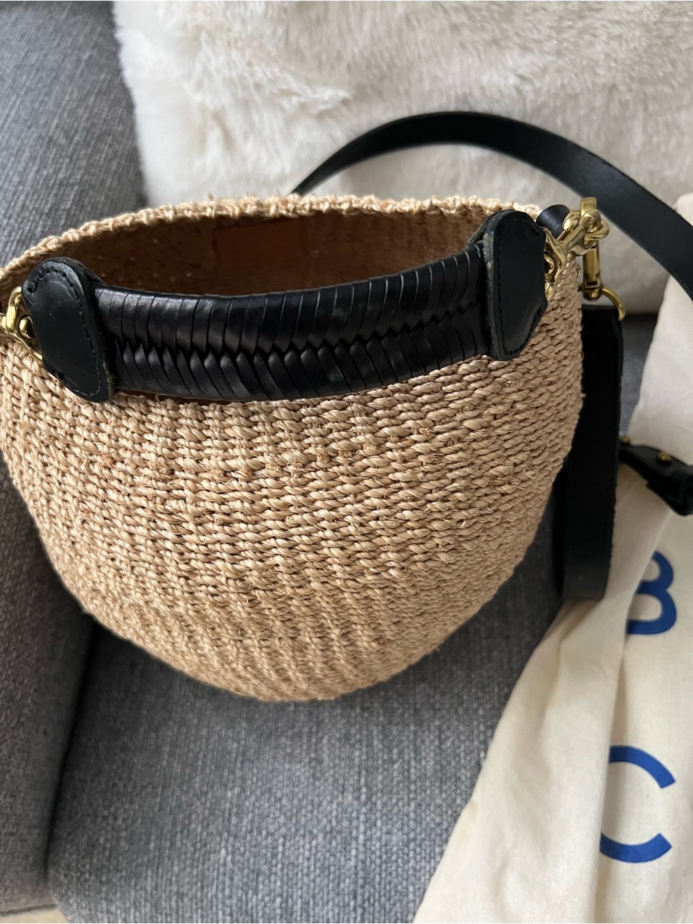 Clare V Pot de Miel Woven Bucket Bag with Black Leather Fishtail handle. - Picture 2 of 6